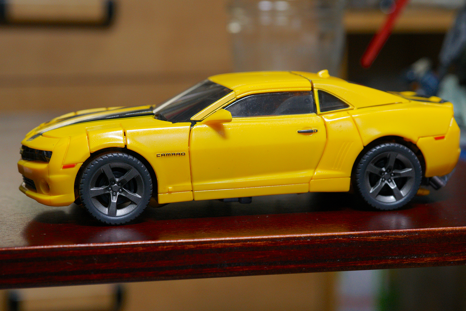 mpm-3バンブルビー　ビークルモード